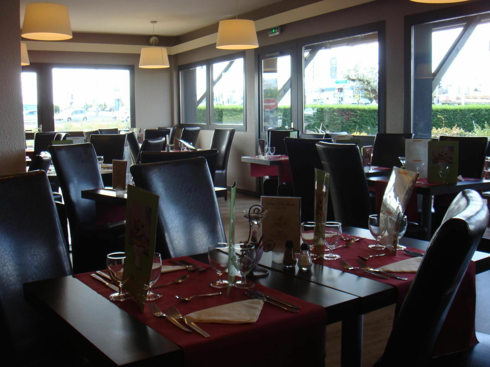 Hotel Inn Design Poitiers Sud מסעדה תמונה