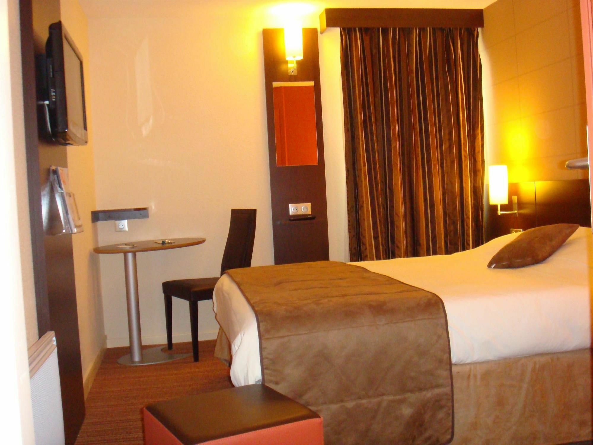 Hotel Inn Design Poitiers Sud חדר תמונה